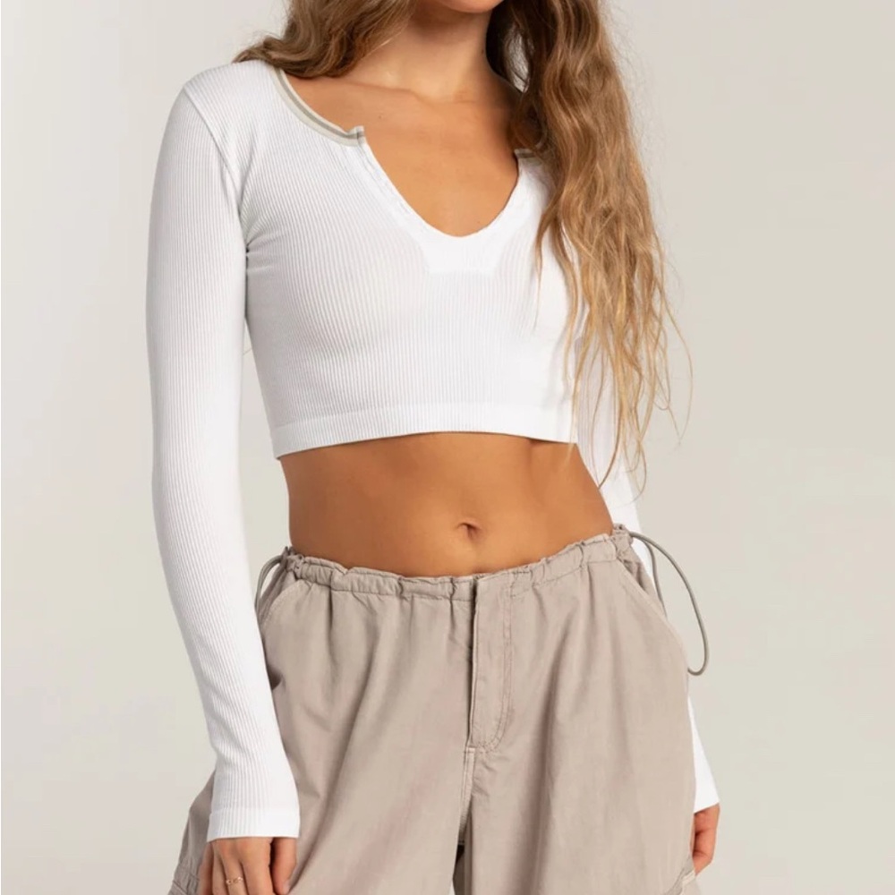 Longsleeve UO knit crop top